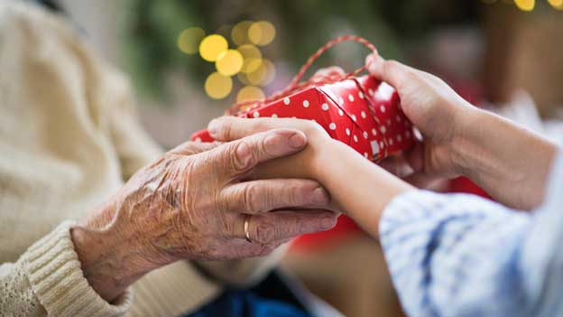 22 Thoughtful Gift Ideas for Seniors
